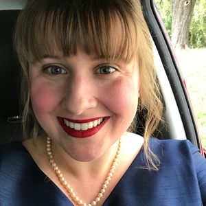 Meet your Posher, Alaire